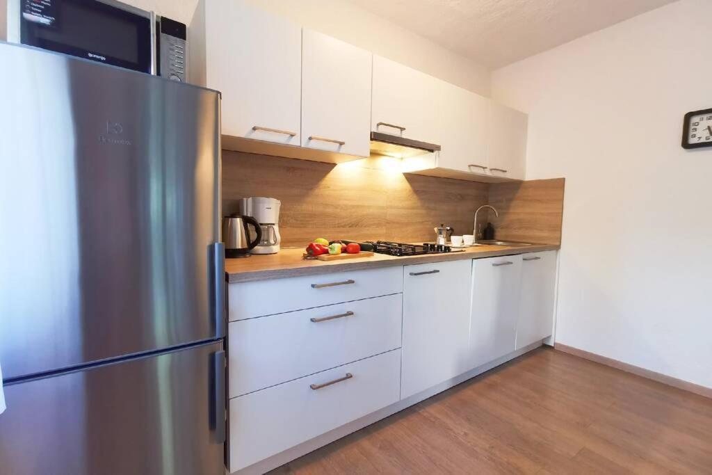 Apartment Samlandin Крк Екстер'єр фото